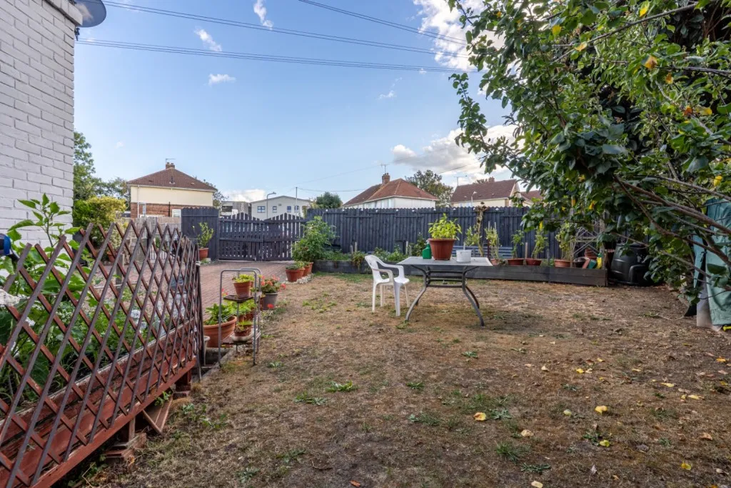 Jubilee Crescent, Gravesend, DA12, photo 17