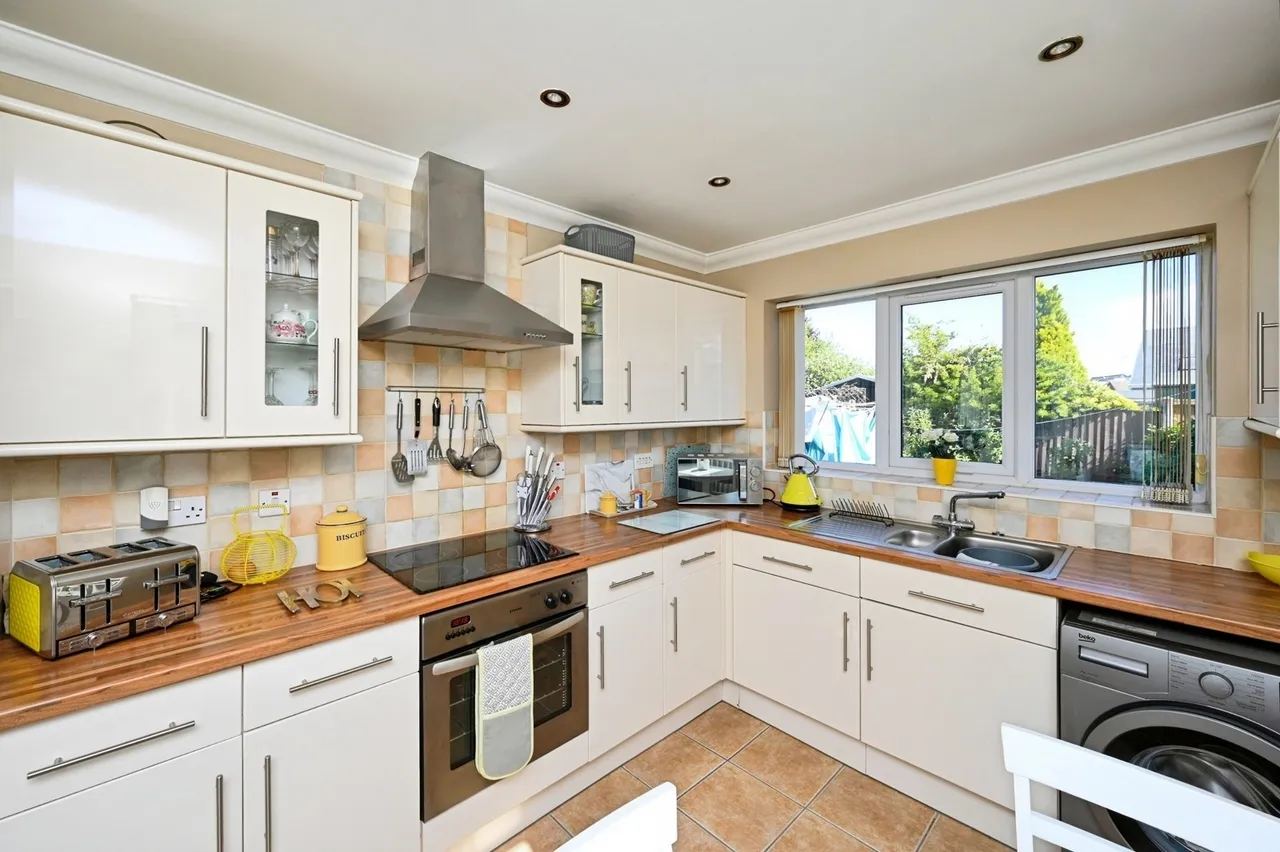 Rolaine Close, Mansfield Woodhouse, Mansfield, Nottinghamshire, NG19, photo 3