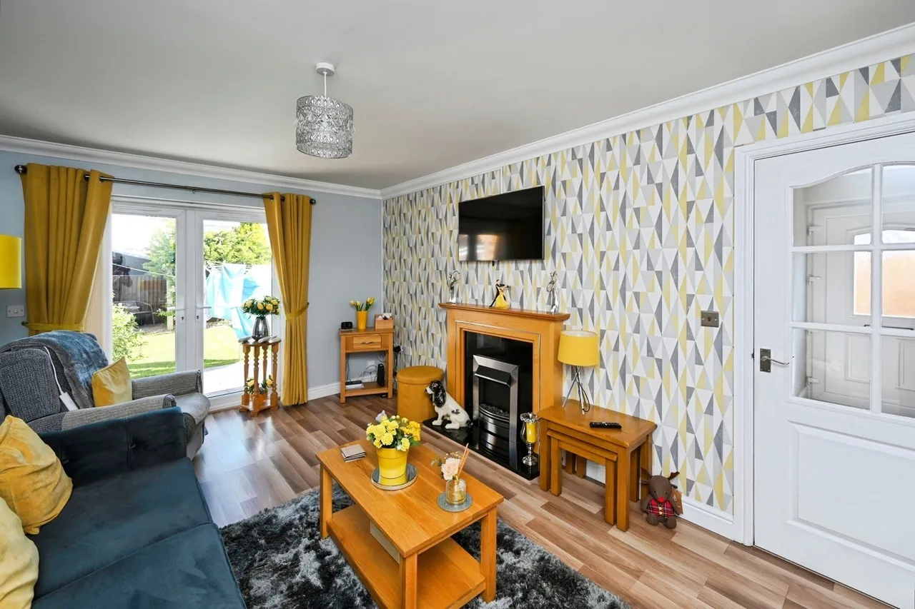 Rolaine Close, Mansfield Woodhouse, Mansfield, Nottinghamshire, NG19, photo 5