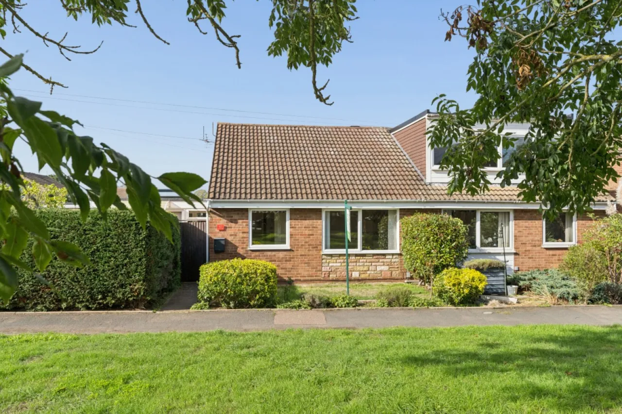 3 bed house for sale, Little Paxton, St Neots, PE19