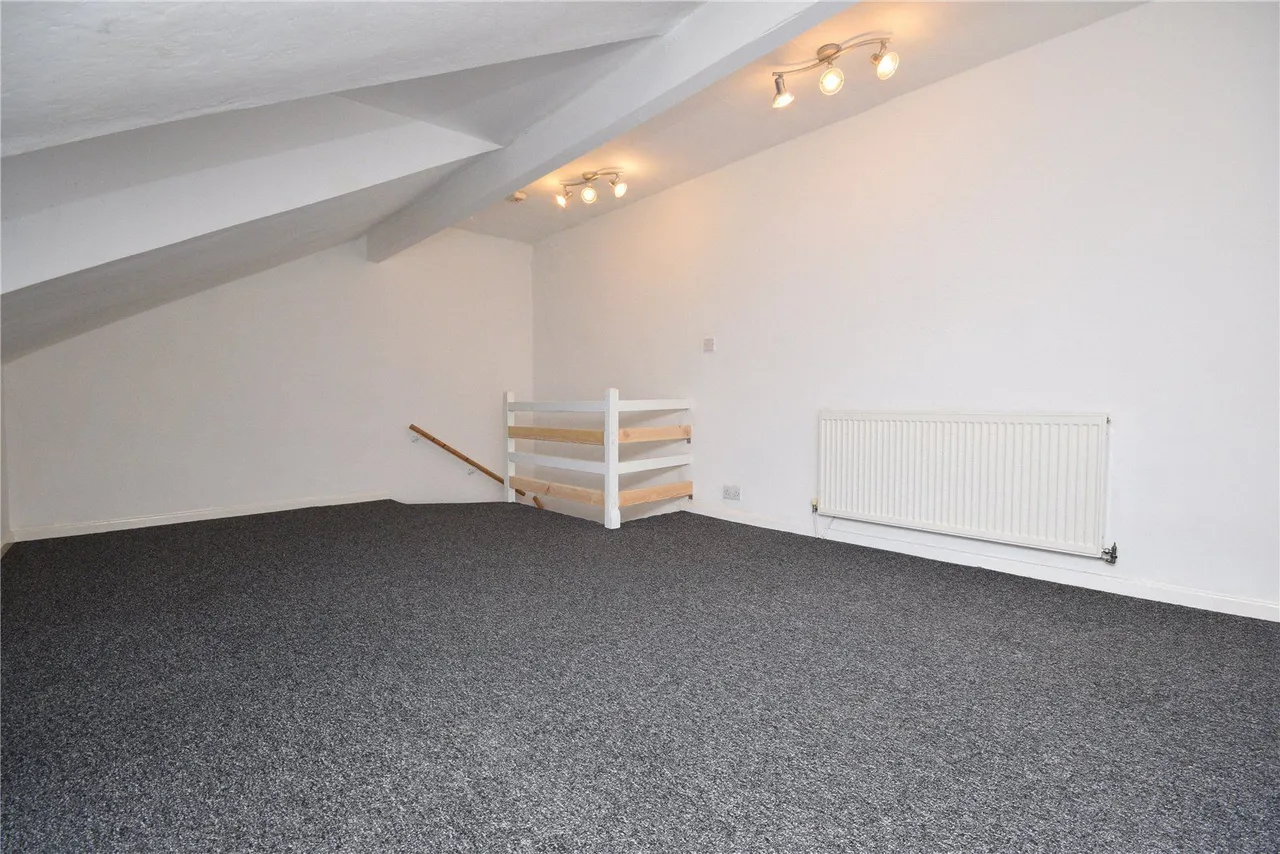 Whingate Grove, Leeds, LS12, photo 8