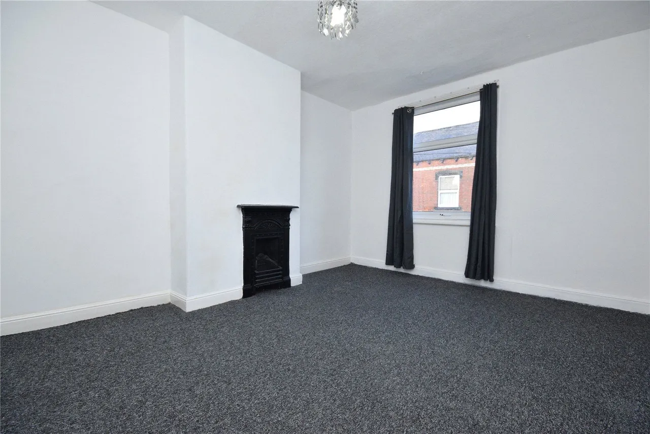 Whingate Grove, Leeds, LS12, photo 5