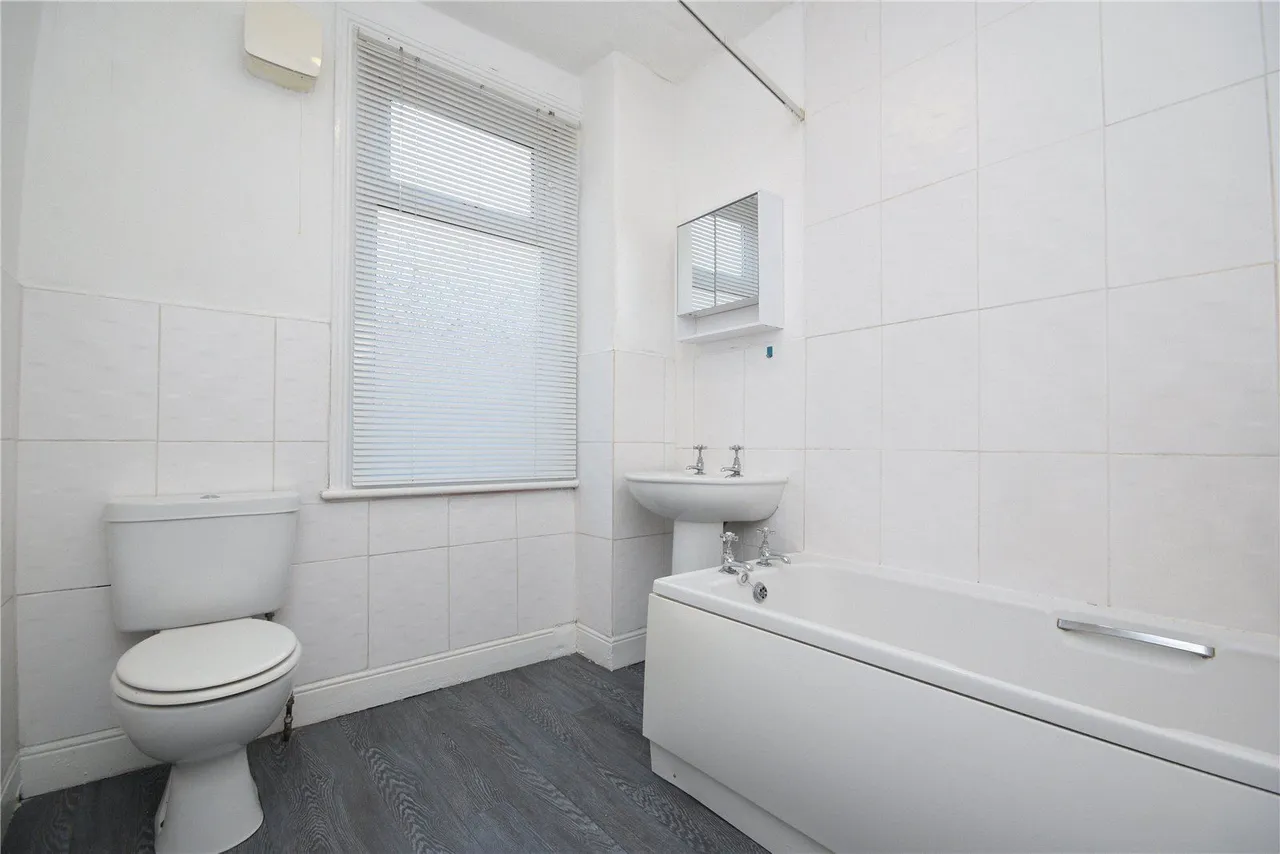 Whingate Grove, Leeds, LS12, photo 6