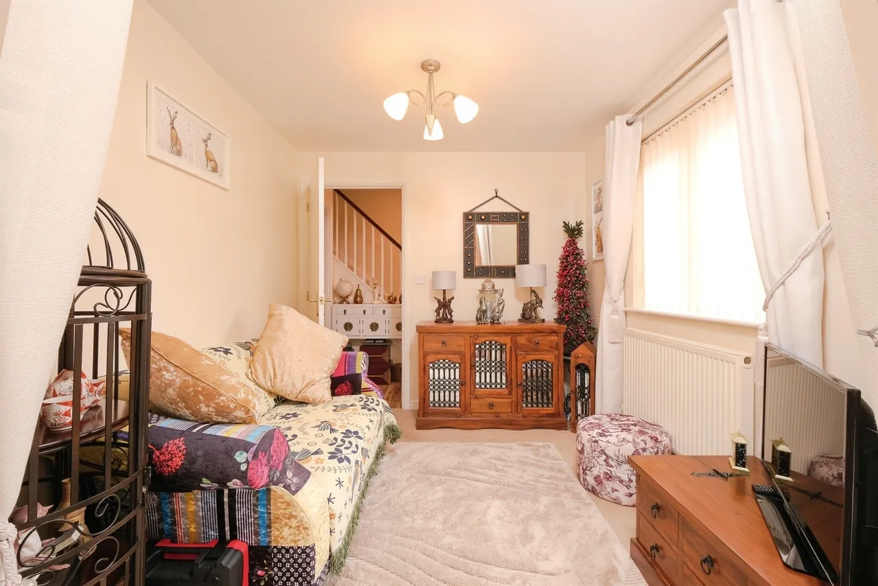 Cornpoppy Avenue, Monmouth, NP25, photo 11