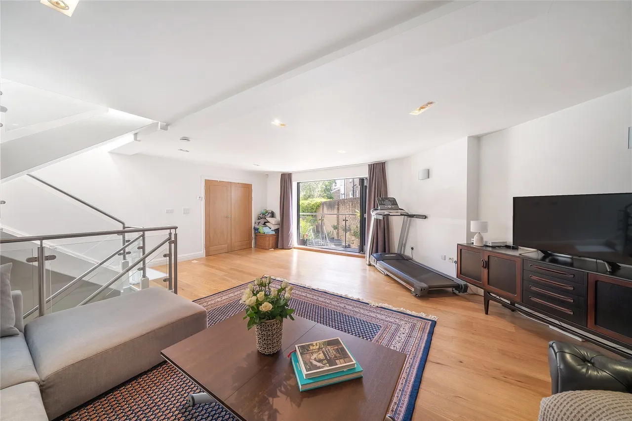 Salisbury Mews, London, SW6, photo 6
