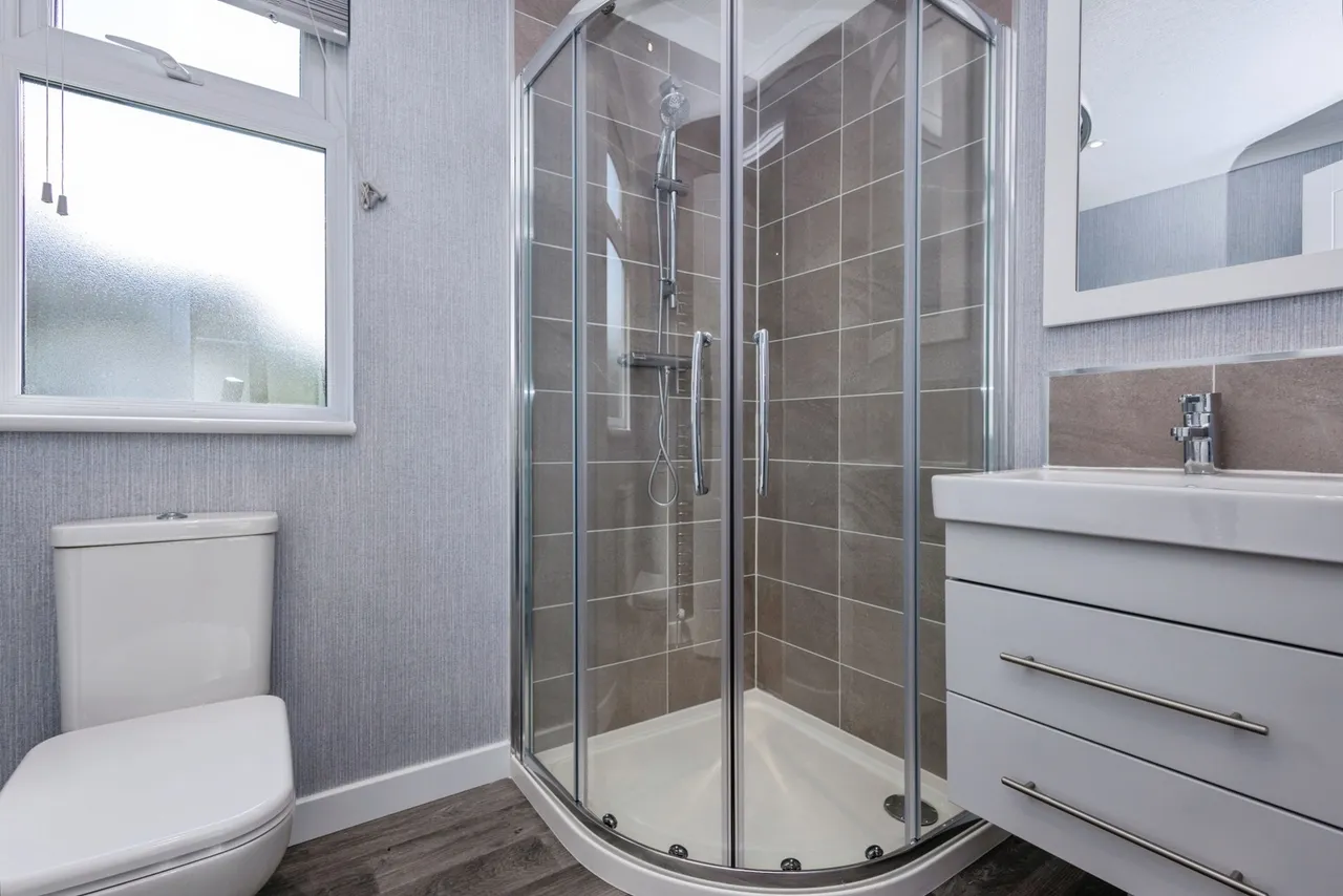 Portsmouth Road, Thursley, GU8, photo 6