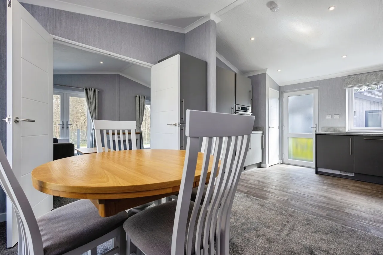 Portsmouth Road, Thursley, GU8, photo 11