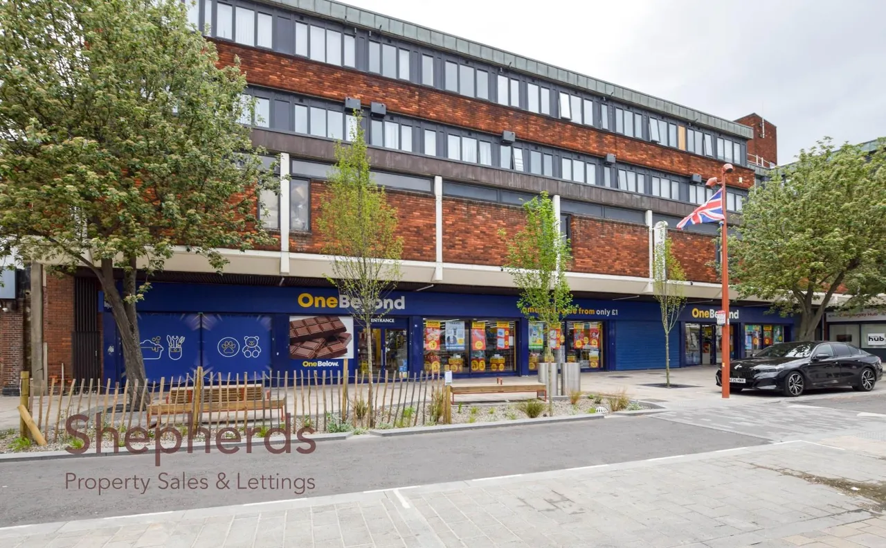 1 bed flat for sale, High Street, Waltham Cross, EN8