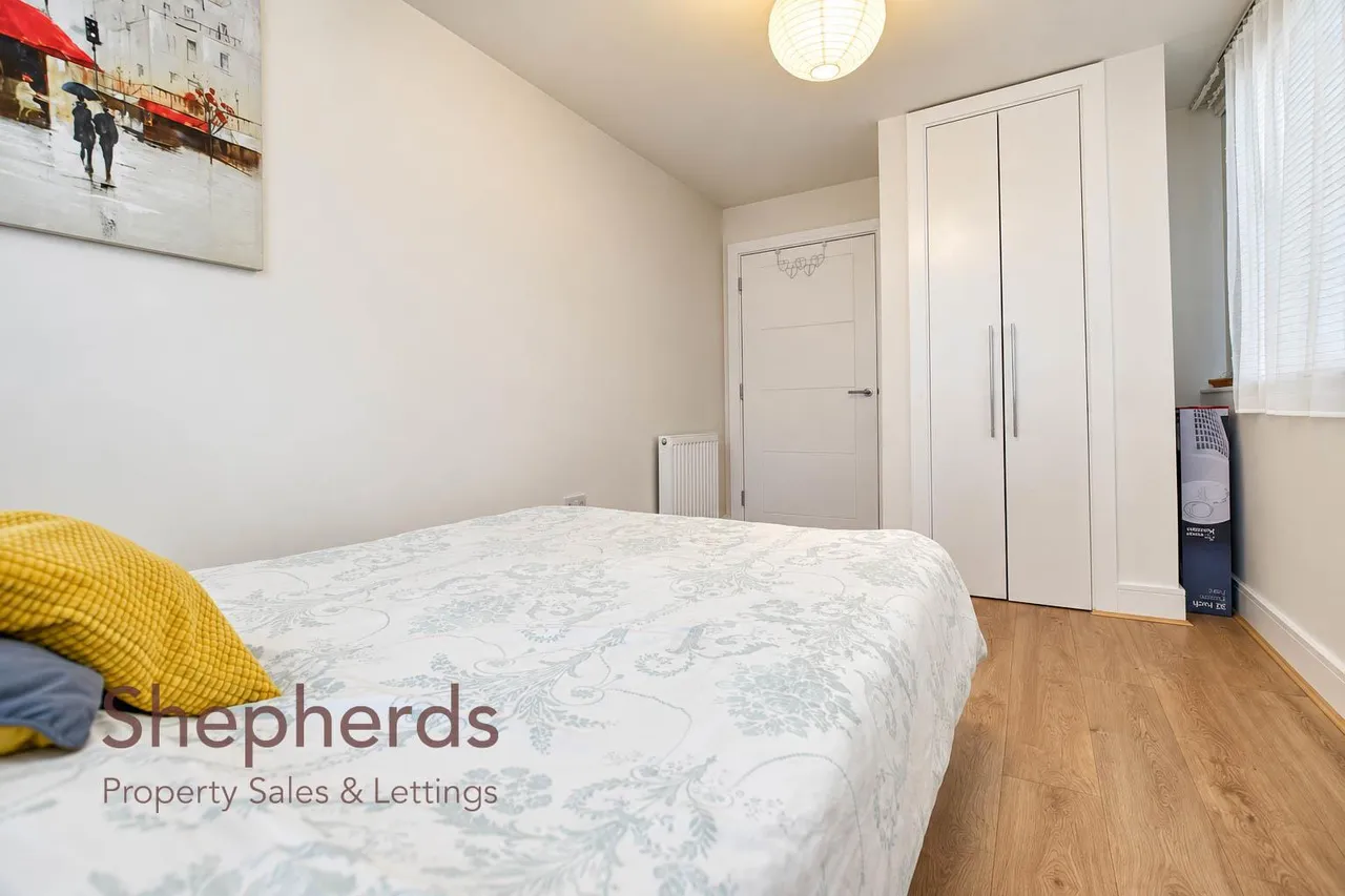 High Street, Waltham Cross, EN8, photo 8