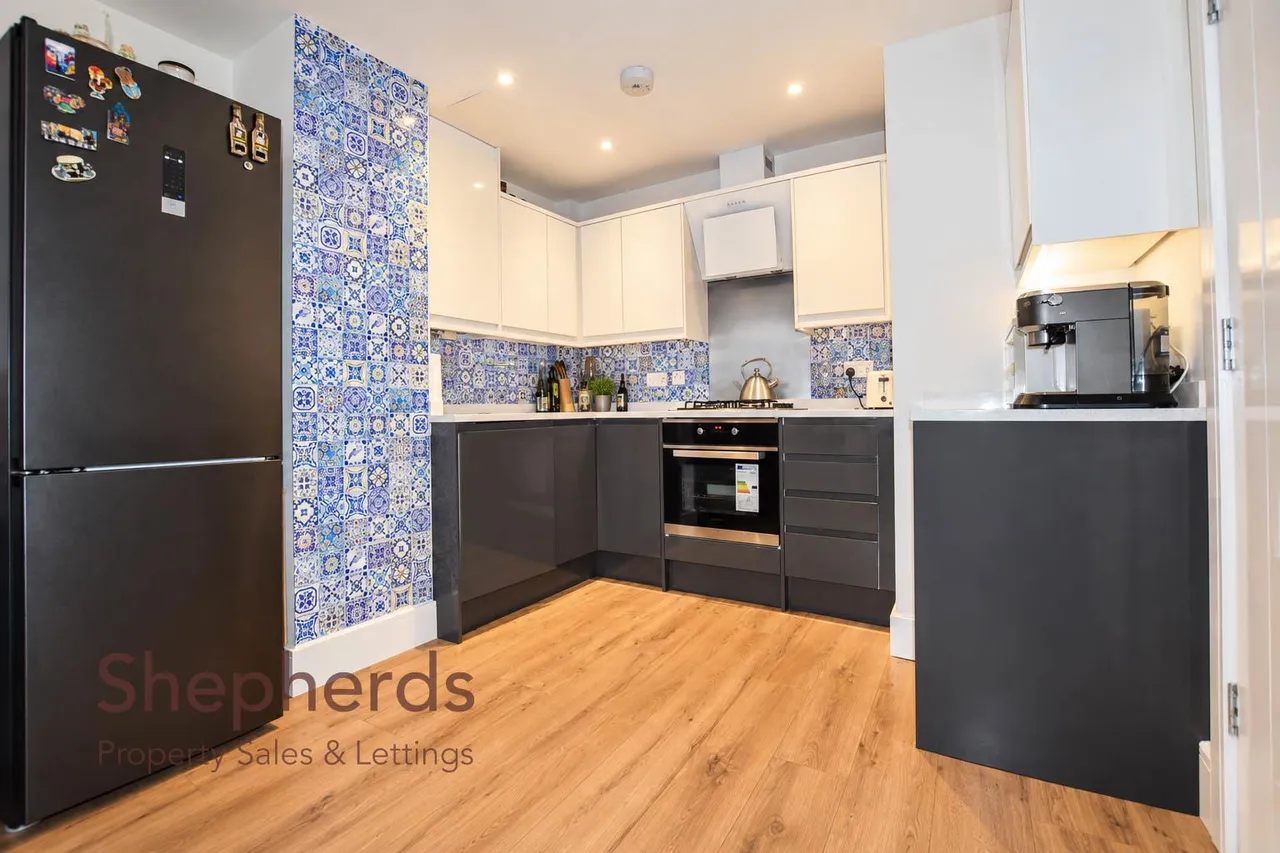 High Street, Waltham Cross, EN8, photo 5