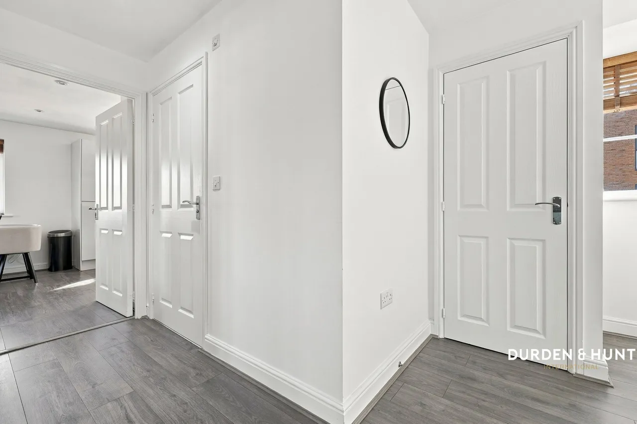 College Close, Loughton, IG10, photo 8