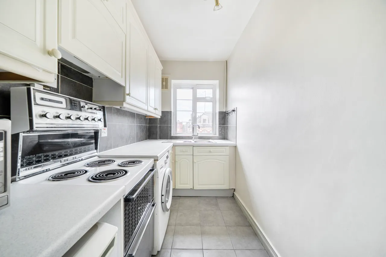 66 West Kensington Court, Edith Villas, London, photo 6