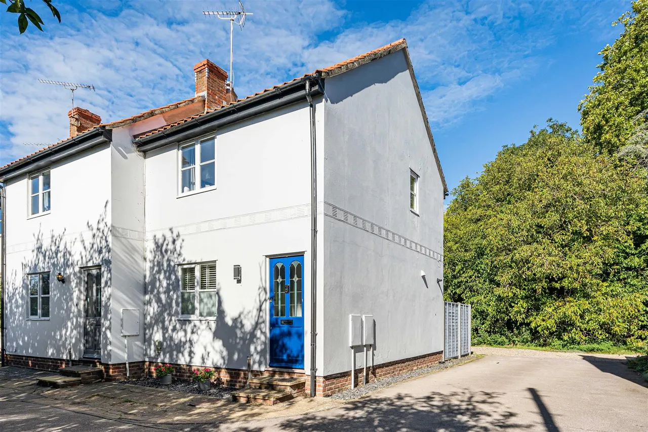2 bed property for sale, Meadow Lane, Linton, CB21