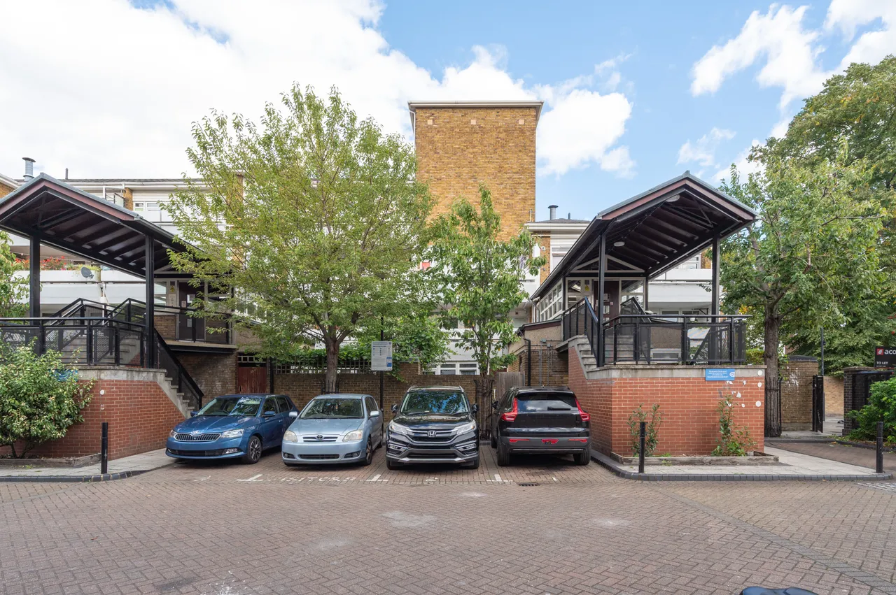 1 bed flat for sale, London, SE5