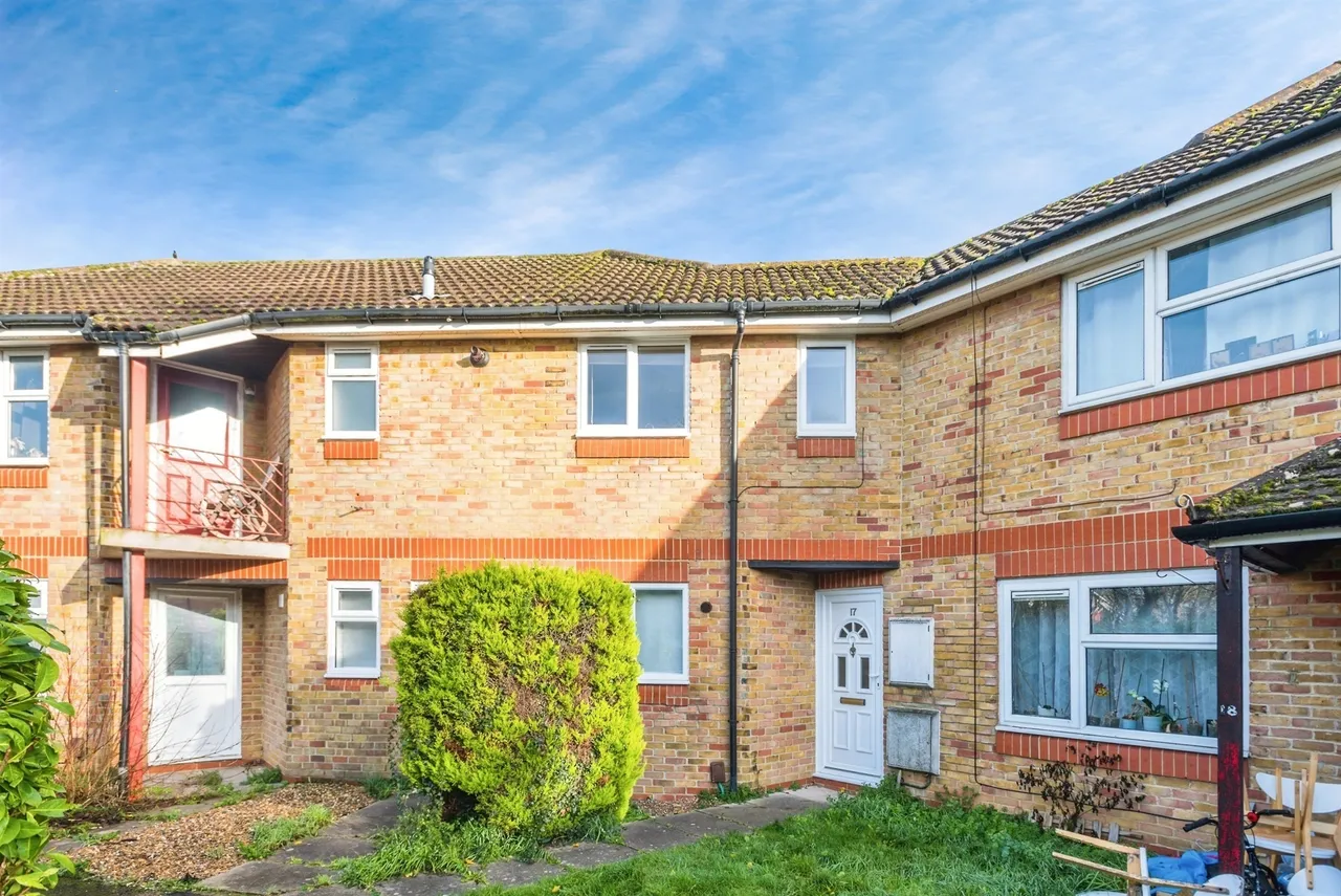 1 bed flat for sale — Challenor Close, ABINGDON