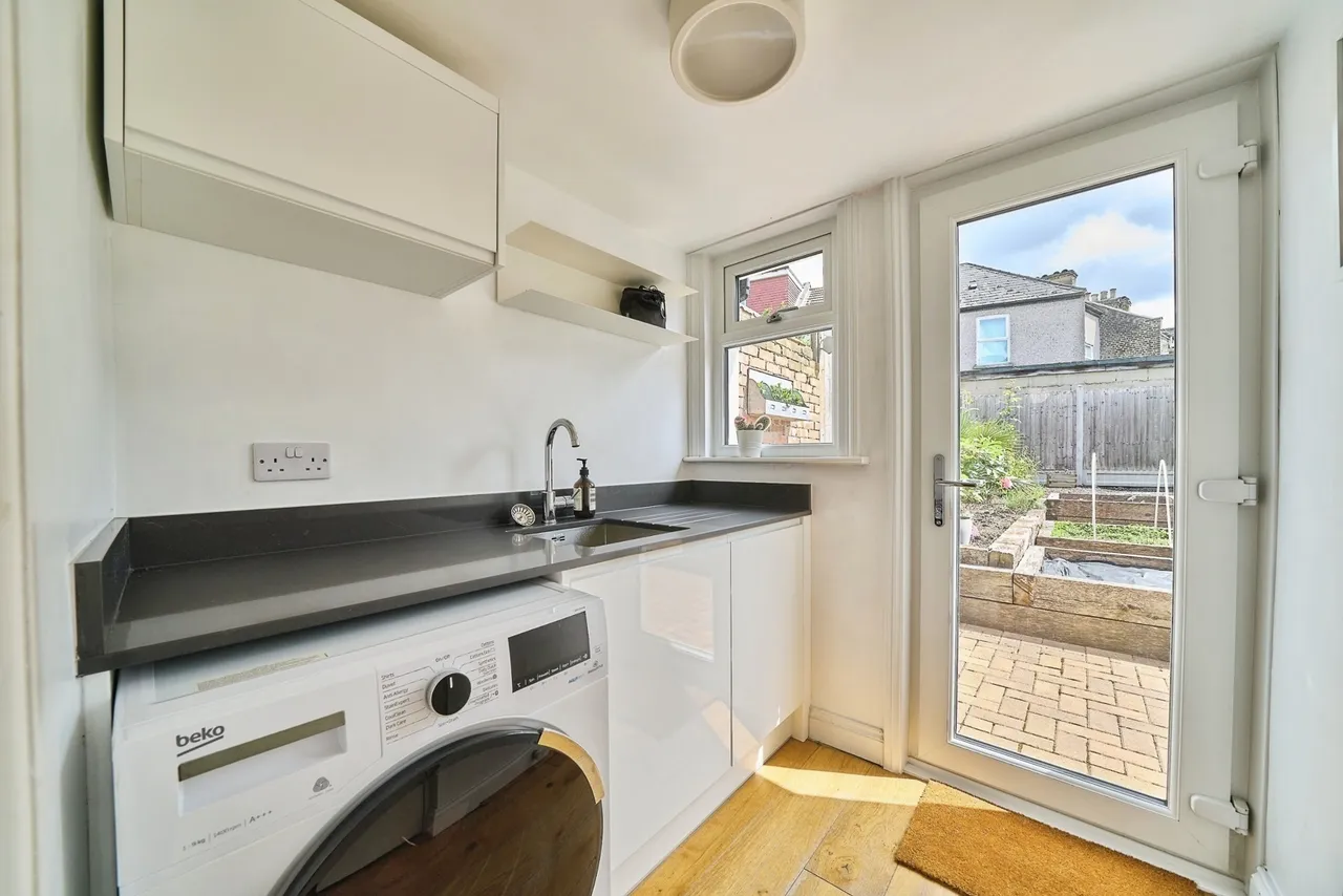 Devonshire Close, LONDON, London, E15, photo 13