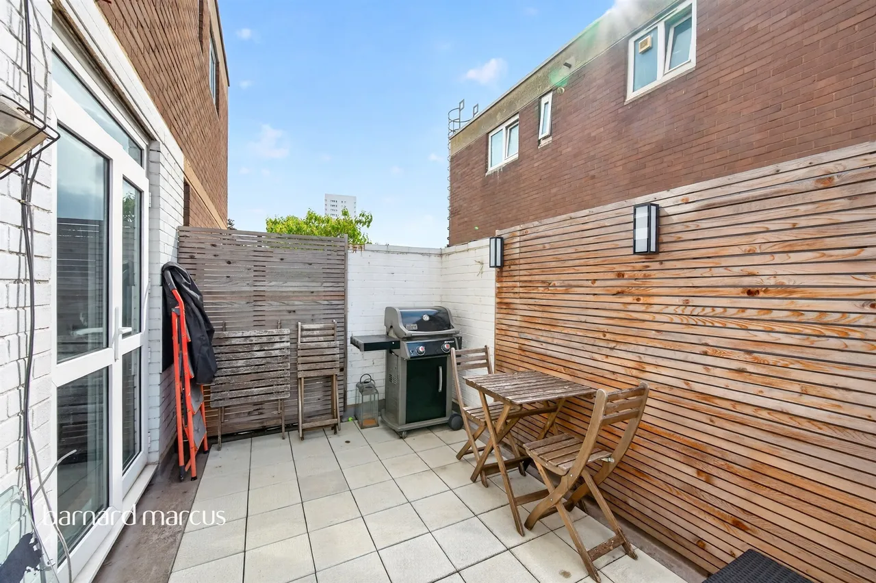 South Lambeth Road, London, SW8, photo 11