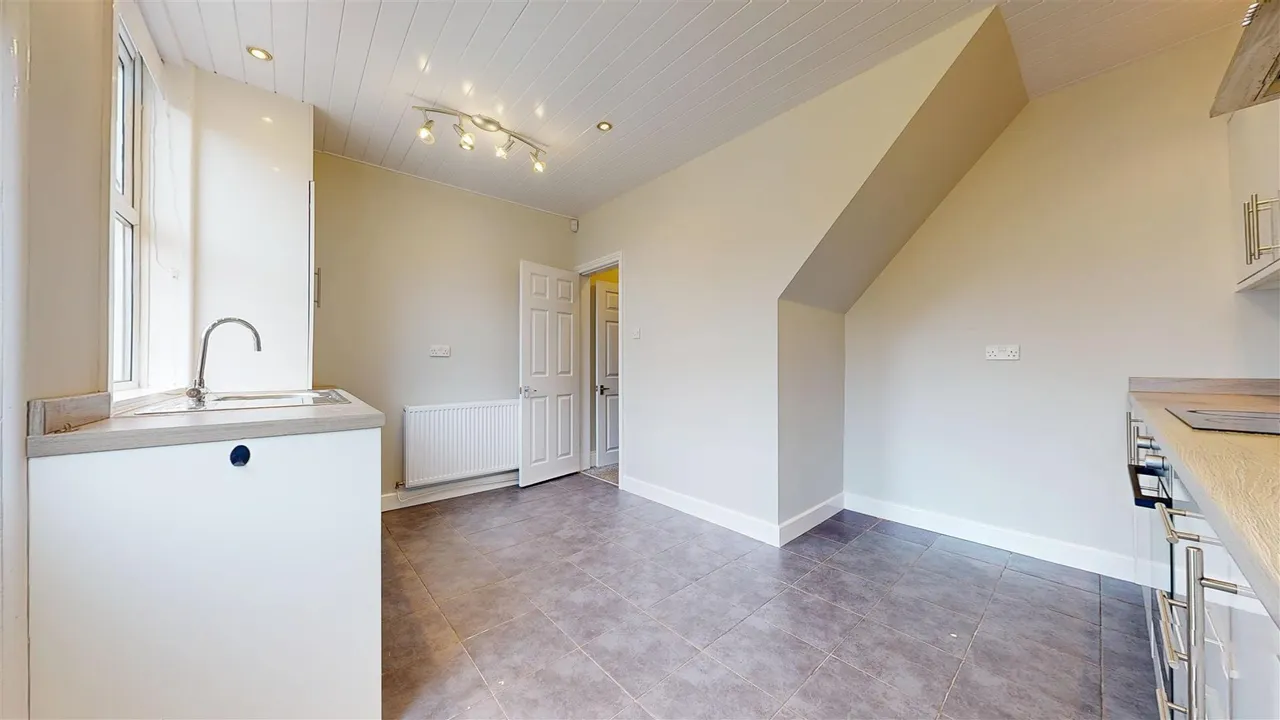 Heath Road, Ashton-In-Makerfield, photo 10