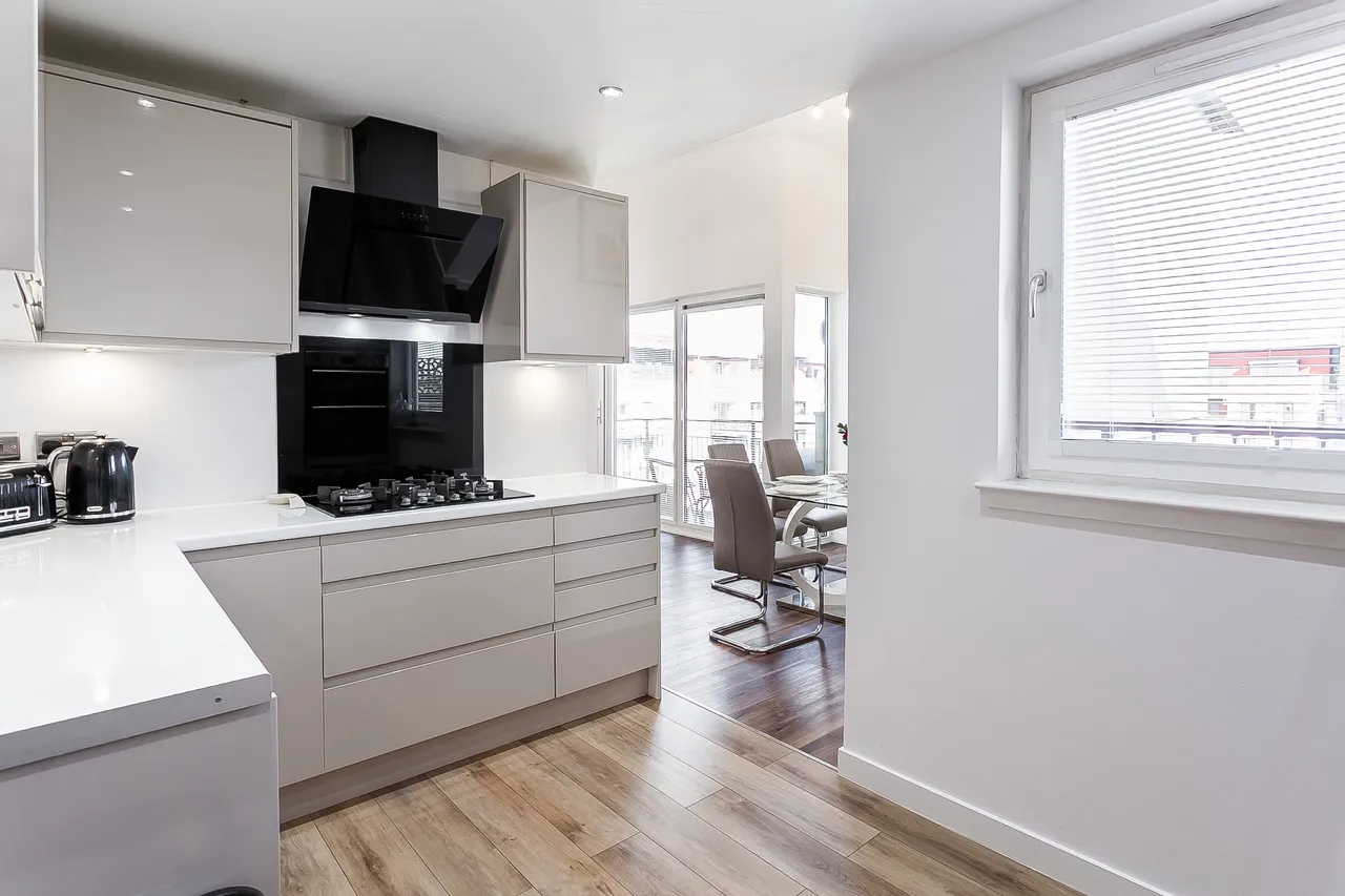 East Pilton Farm Avenue, Fettes, EH5, photo 12