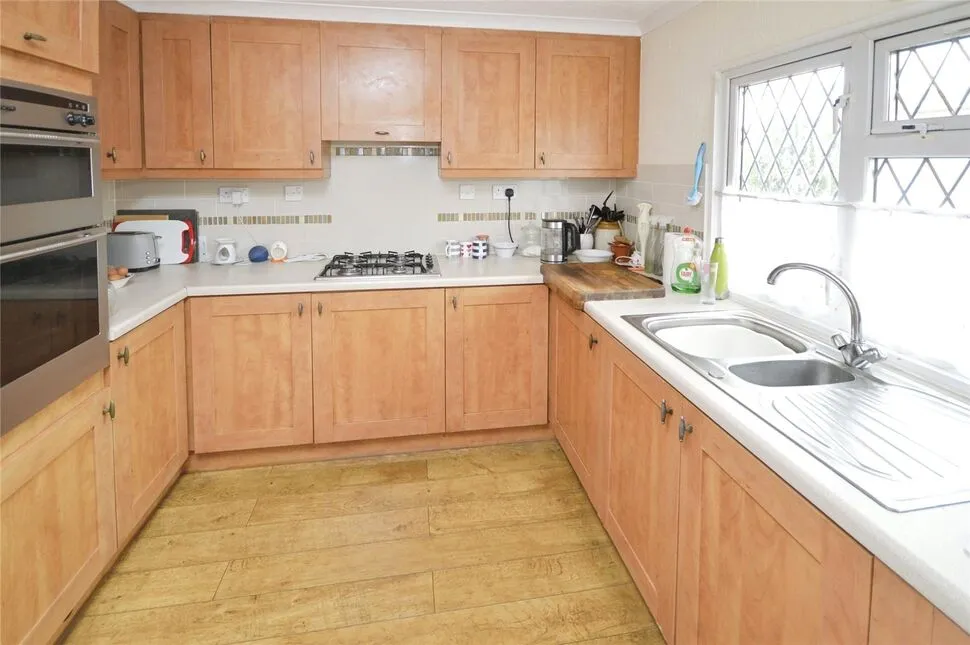 Park End View, Kingsmead Park, Rochester, ME3, photo 6