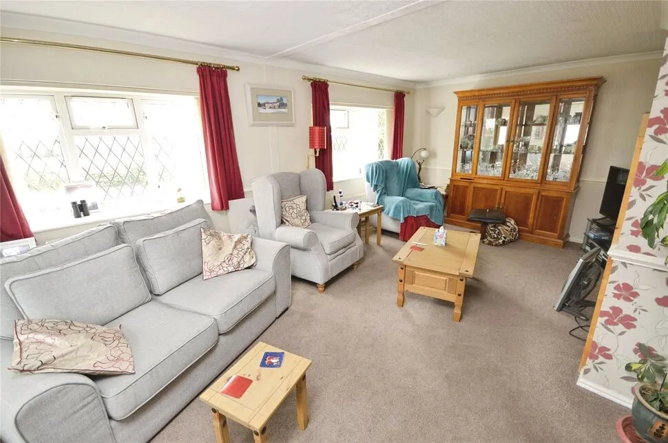 Park End View, Kingsmead Park, Rochester, ME3, photo 4