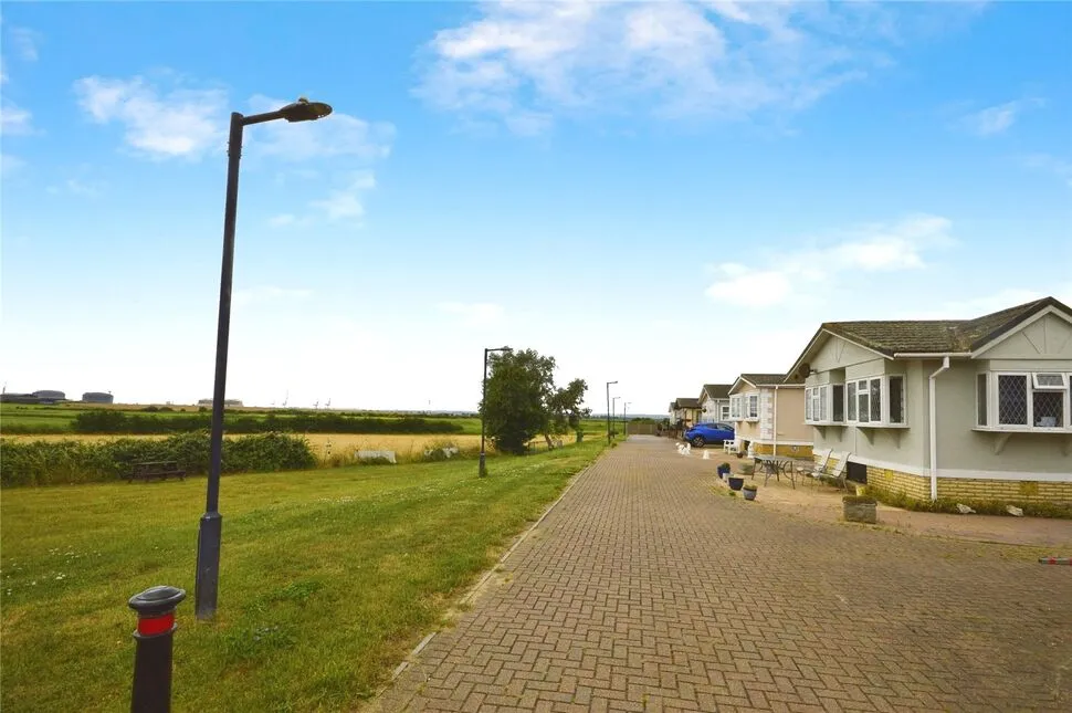 Park End View, Kingsmead Park, Rochester, ME3, photo 5