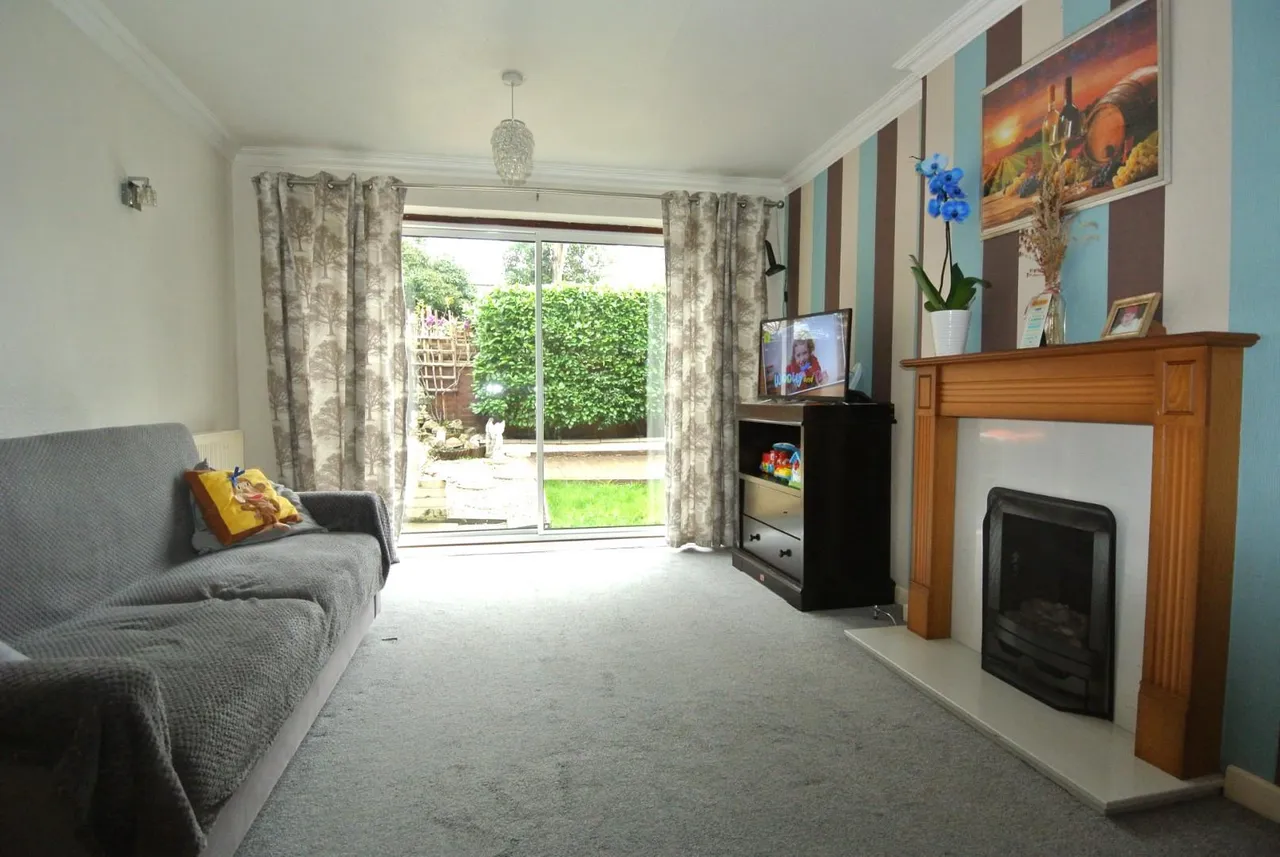 Dukes Close, Ashford, Surrey, TW15 1BQ, photo 2