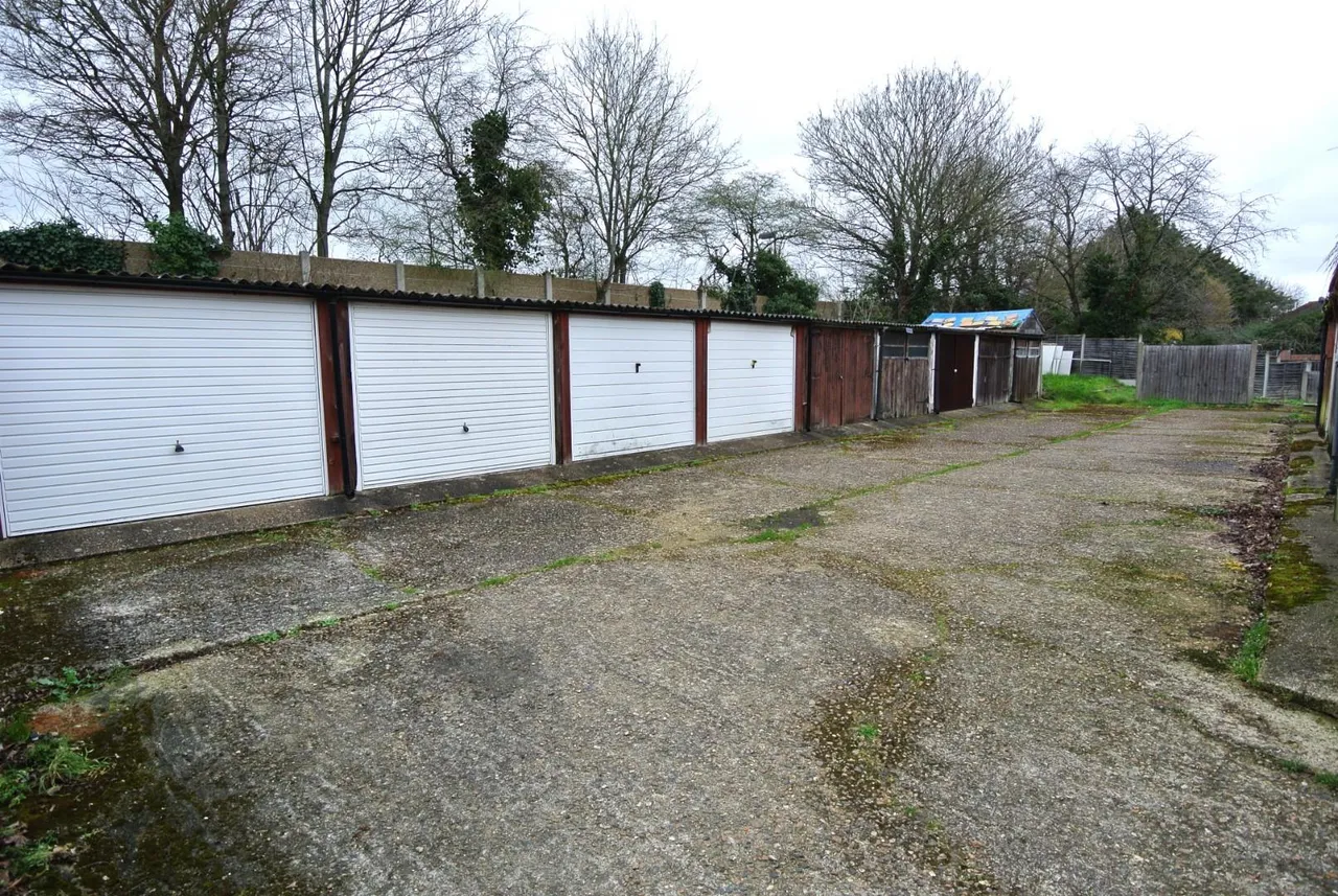Dukes Close, Ashford, Surrey, TW15 1BQ, photo 13
