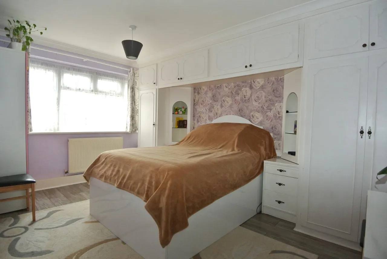 Dukes Close, Ashford, Surrey, TW15 1BQ, photo 9