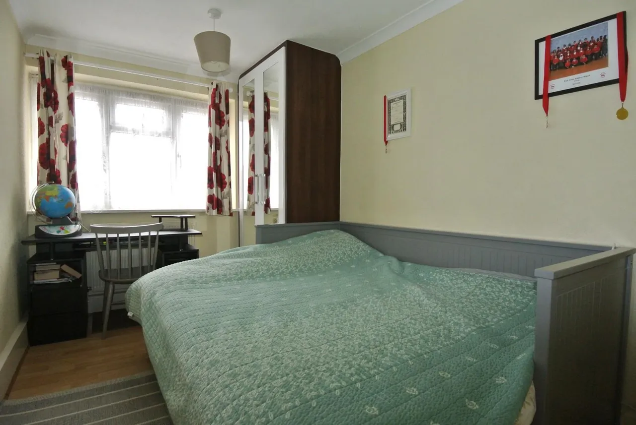 Dukes Close, Ashford, Surrey, TW15 1BQ, photo 11