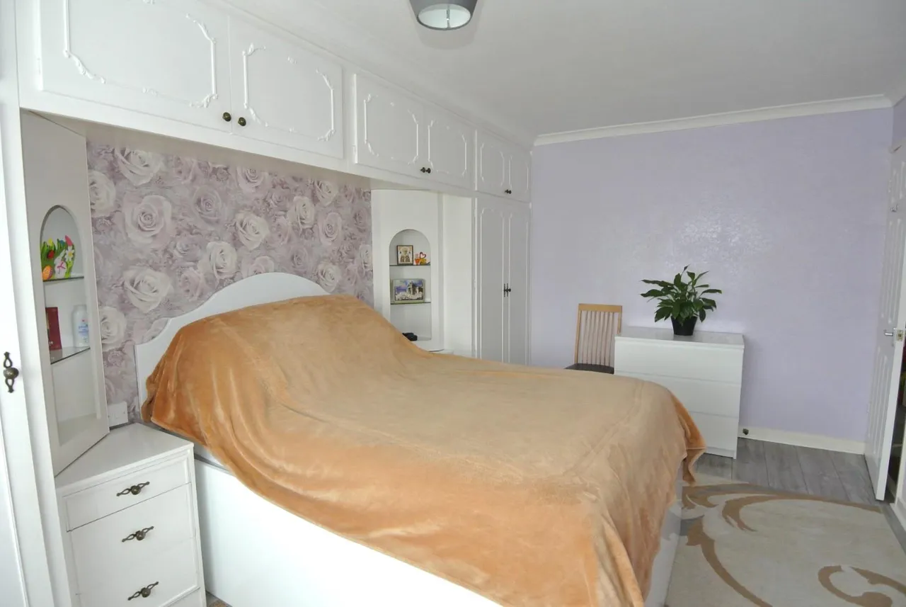Dukes Close, Ashford, Surrey, TW15 1BQ, photo 10