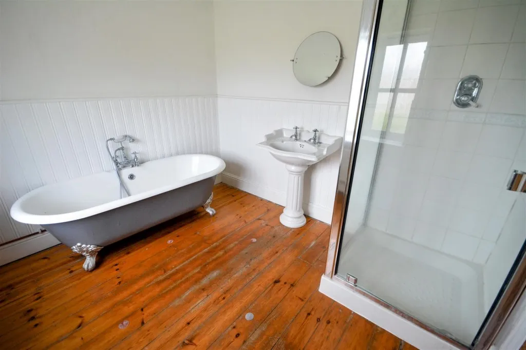 Lakehurst Road, Epsom, KT19, photo 11