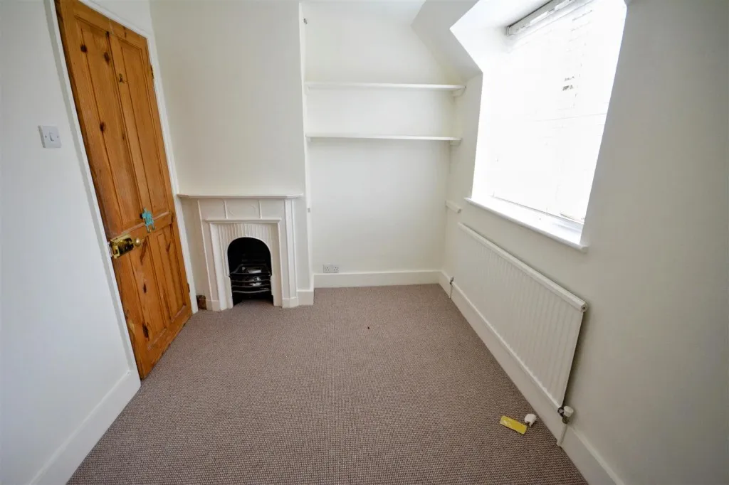 Lakehurst Road, Epsom, KT19, photo 14