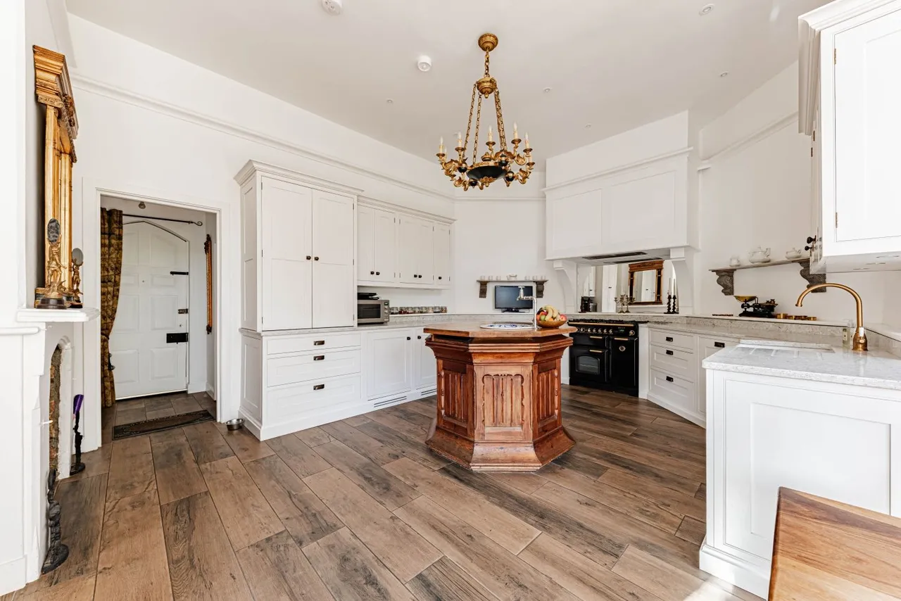 The Street, Hawkinge, CT18, photo 14