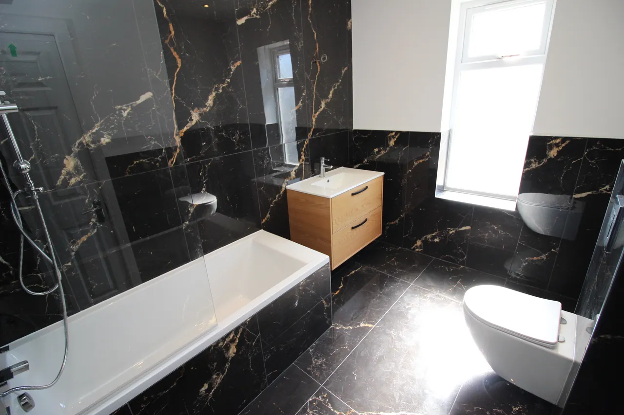 Donnington Road, WORCESTER PARK, Surrey, Worcester Park, KT48EN, photo 7