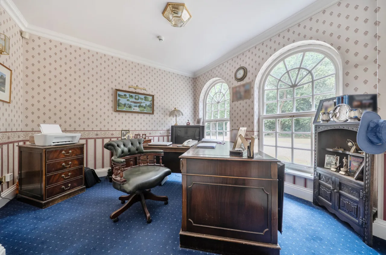 Upper Chobham Road, Camberley, Surrey, GU15 1EU, photo 20