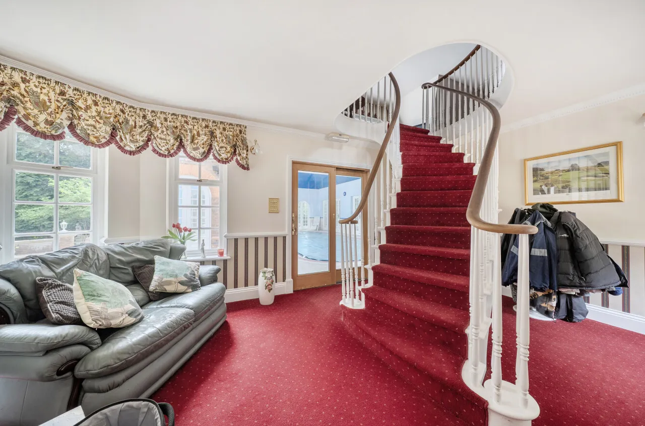 Upper Chobham Road, Camberley, Surrey, GU15 1EU, photo 19