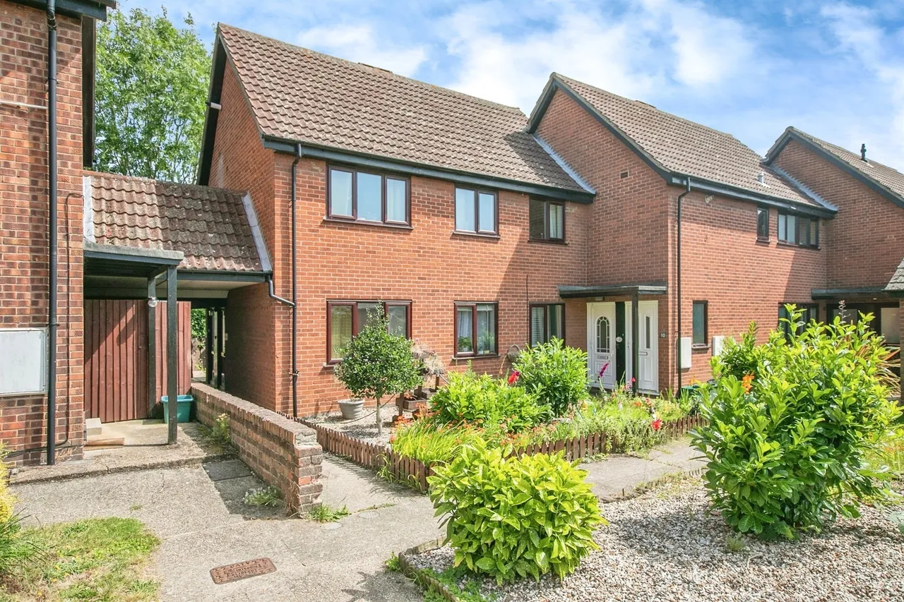 1 bed flat for sale — Silcock Close, Colchester