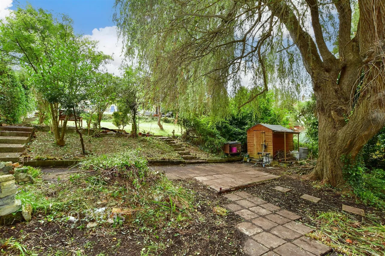 Wrax Road, Brading, PO36, photo 11