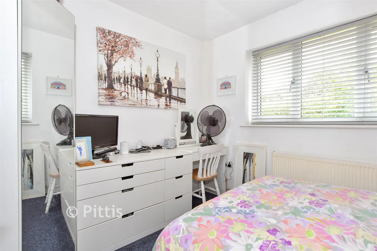 Wrax Road, Brading, PO36, photo 9