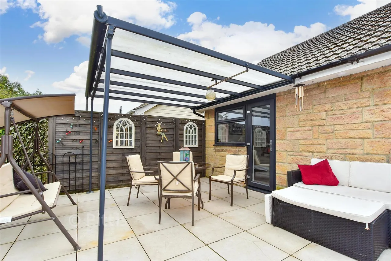Wrax Road, Brading, PO36, photo 14