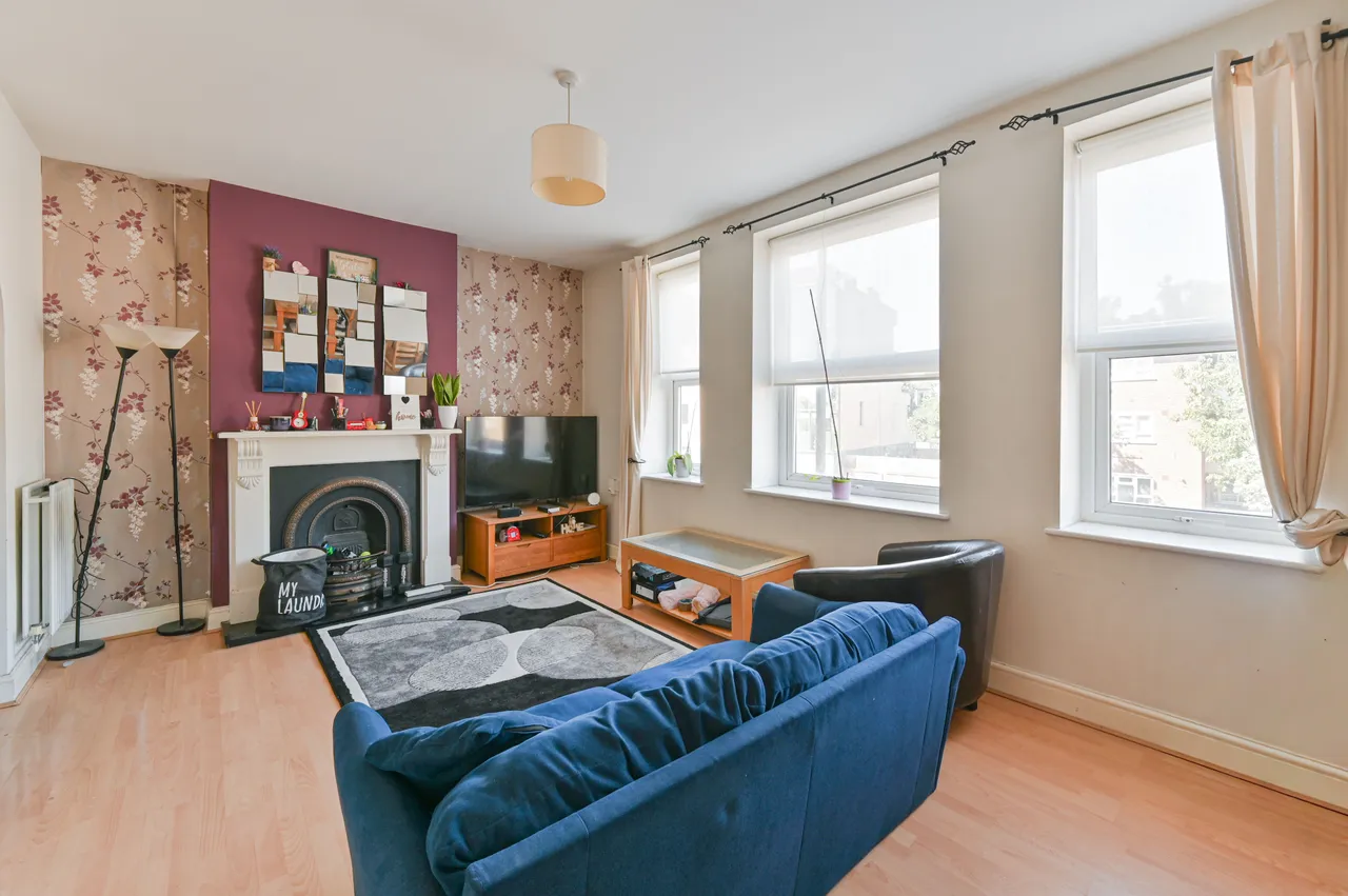 Flat A, 639a Garratt Lane, London, photo 7