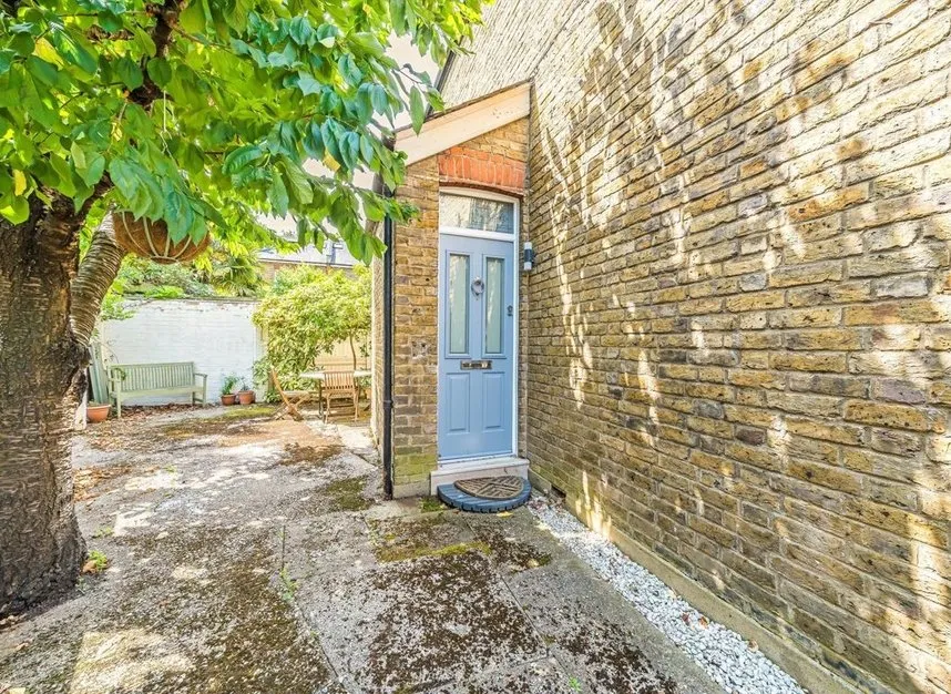 Rowlls Road, Kingston Upon Thames, KT1, photo 2