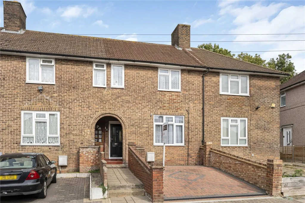 2 bed property for sale, Keedonwood Road, Bromley, BR1