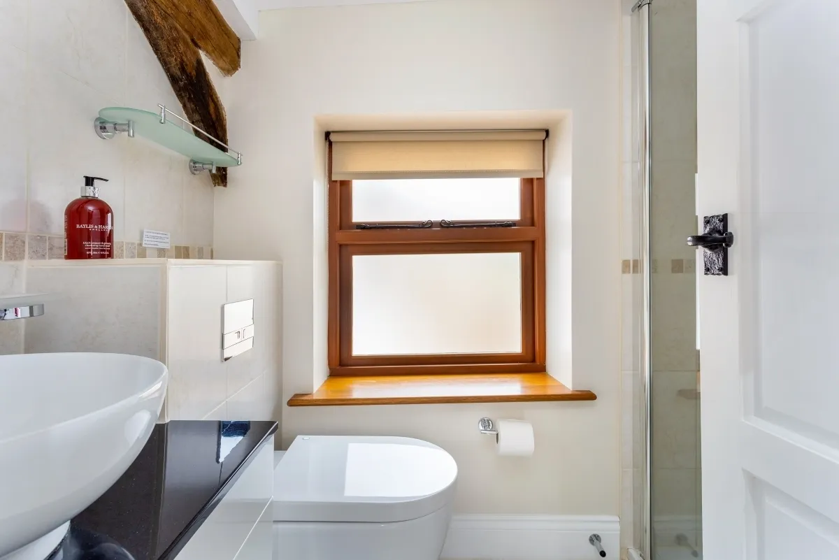 Kerves Lane, Horsham, RH13, photo 9