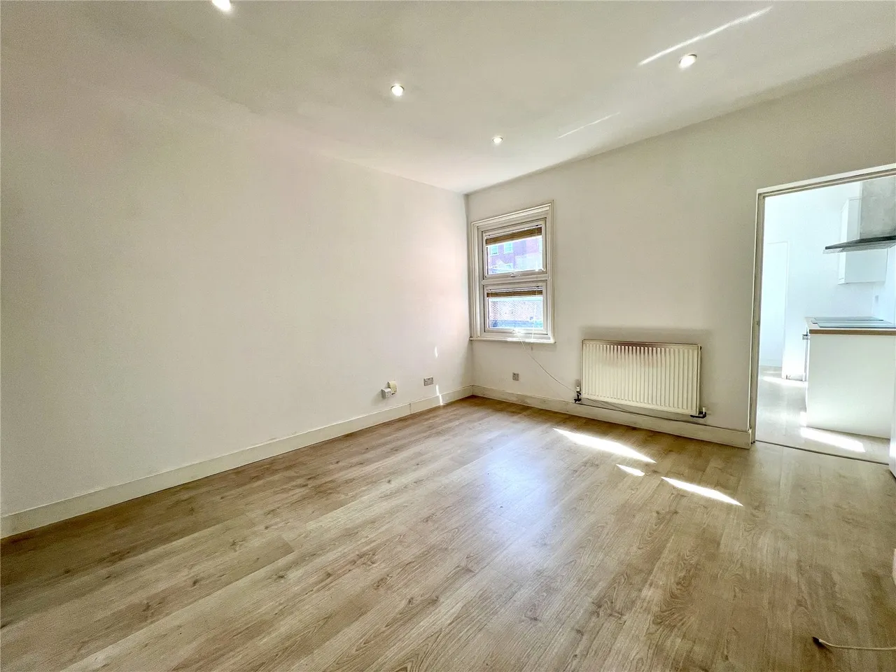 Martyr Road, Guildford, GU1, photo 7