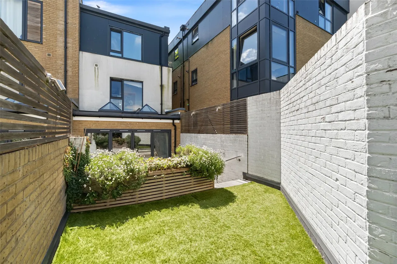 Somerset Road, Teddington, TW11 8GU, photo 12