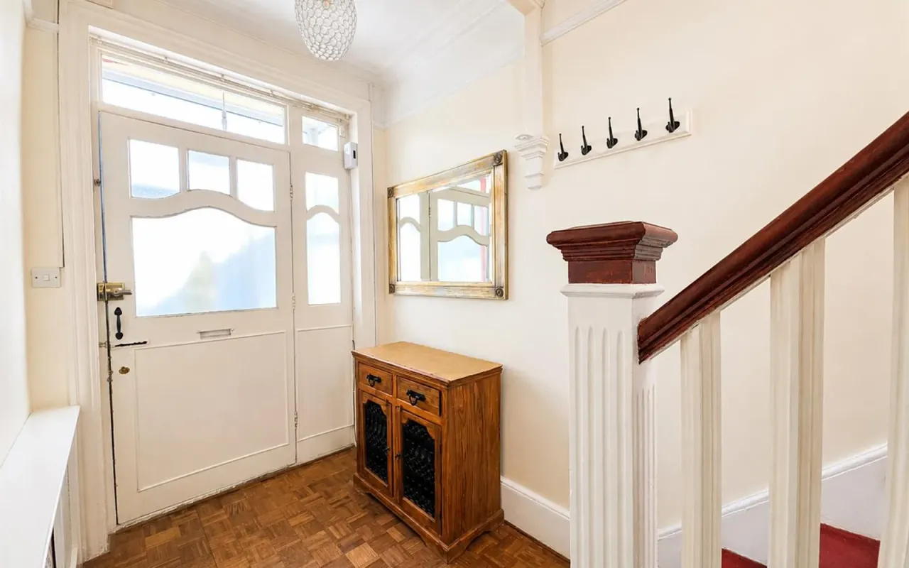 Riverway, Palmers Green, N13, photo 4