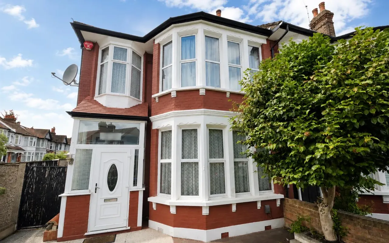 3 bed flat for sale — Riverway, Palmers Green, N13