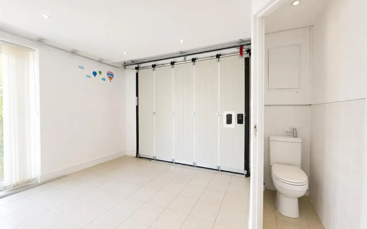 Riverway, Palmers Green, N13, photo 23